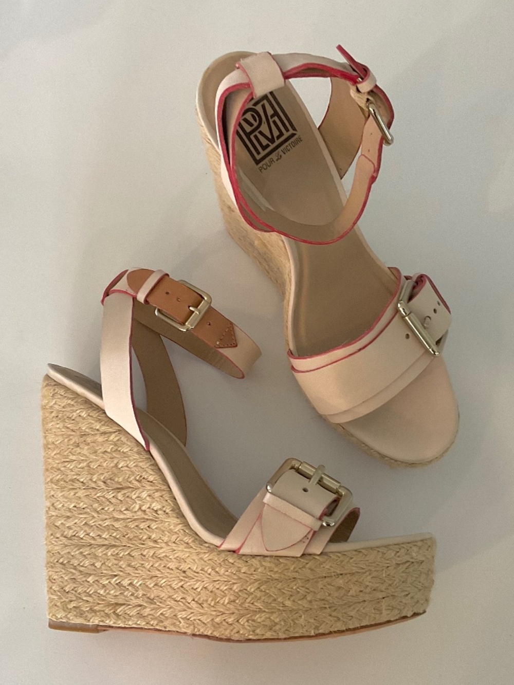 POUR LA VICTOIRE Jaclyn Espadrille Wedge Leather Sandals in Tan Size 10